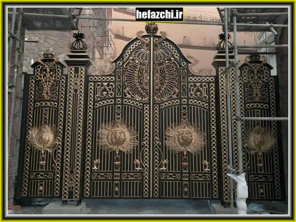 قیمت درب حیاط و عوامل مؤثر بر آن