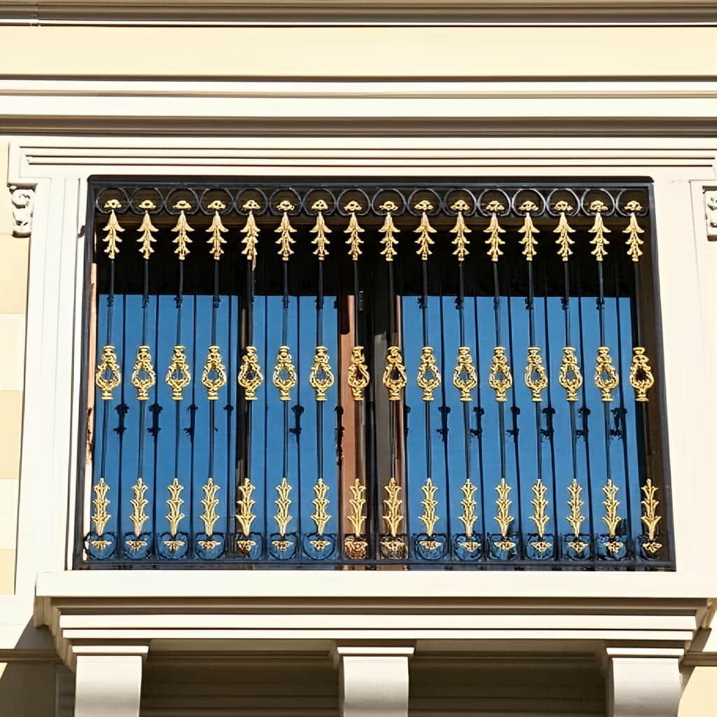 بررسی حفاظ پنجره مدل افشان