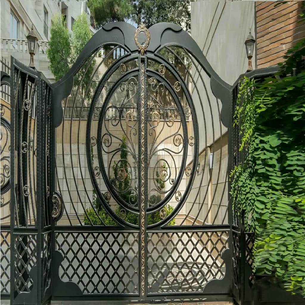 طراحی و ساخت درب پارکینگ فلزی