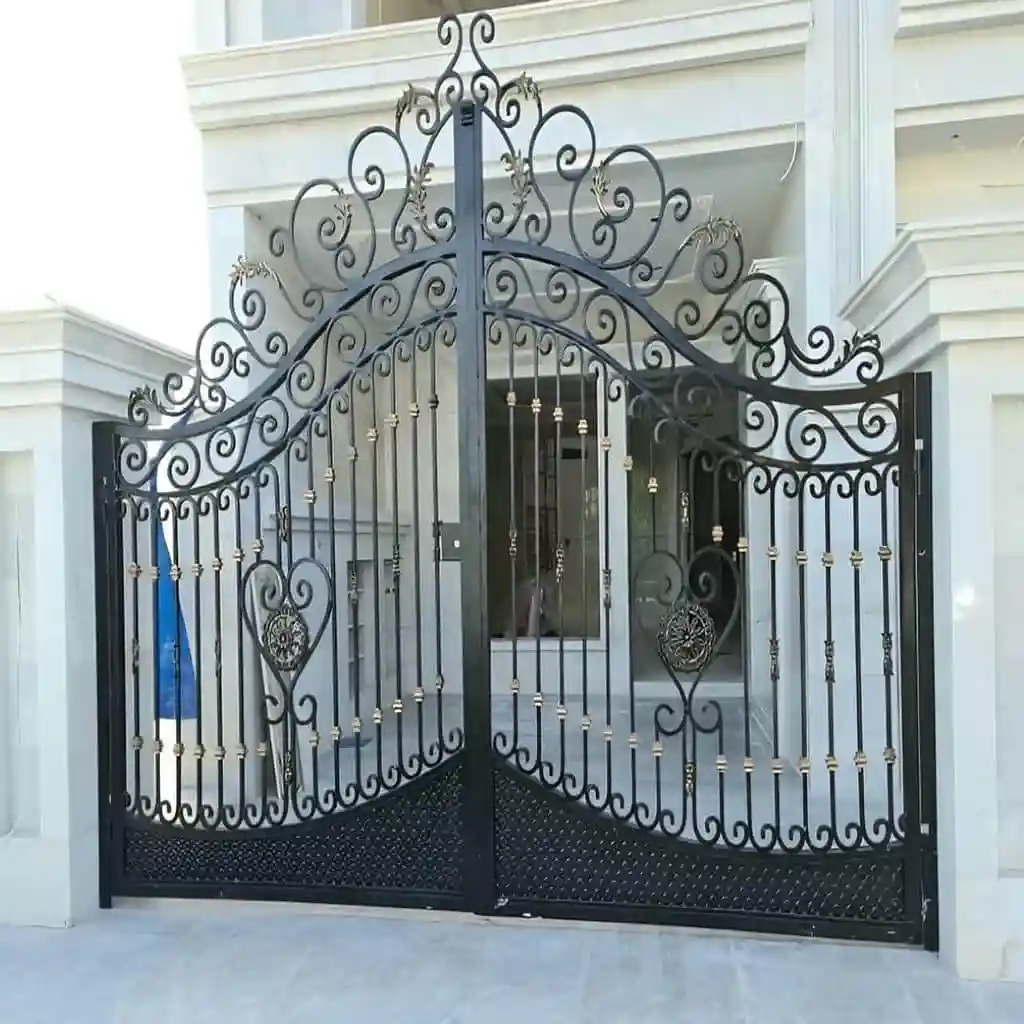 درب فرفورژه فلزی ساده