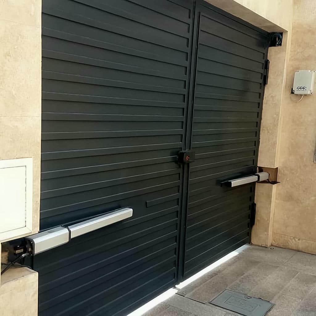 نصب جک برقی درب پارکینگ مدار هوشمند در یزد