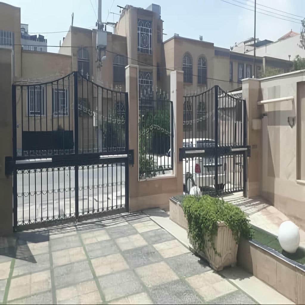 خرید جک برقی درب پارکینگ حرکت نرم در کاشان