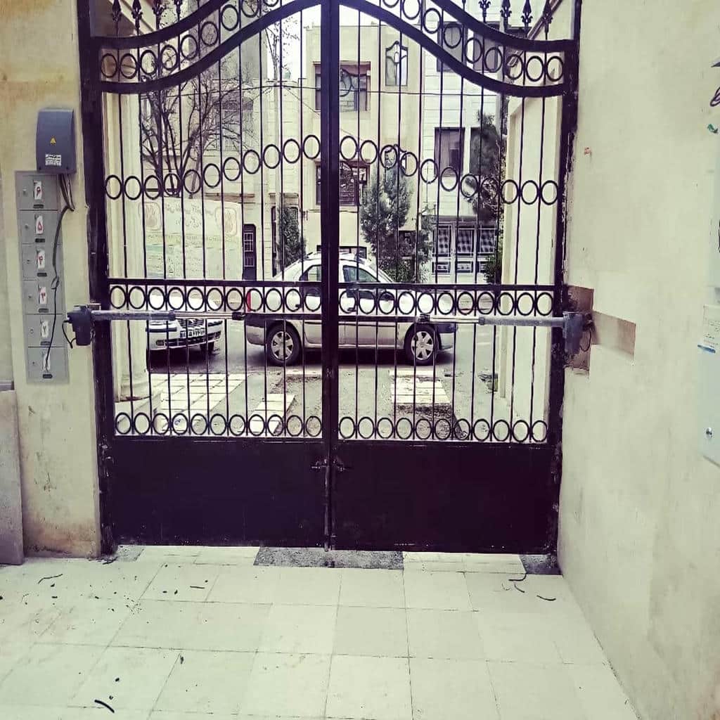 جک برقی درب پارکینگ در قشم