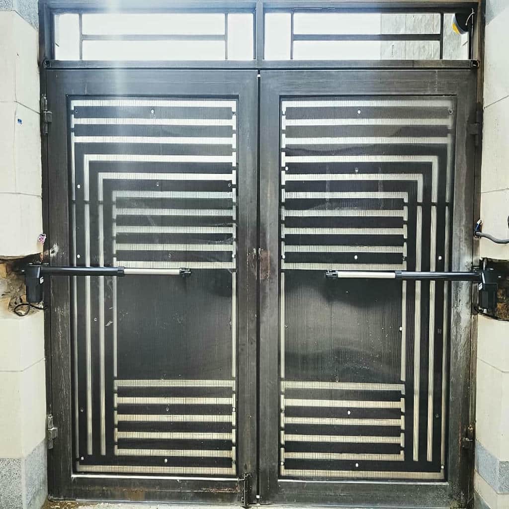 نصب جک برقی درب پارکینگ ضدزنگ در محمودآباد