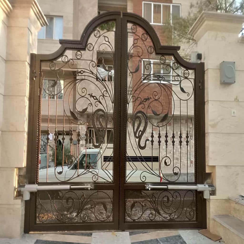 نصب جک برقی درب پارکینگ ضدزنگ در گرگان