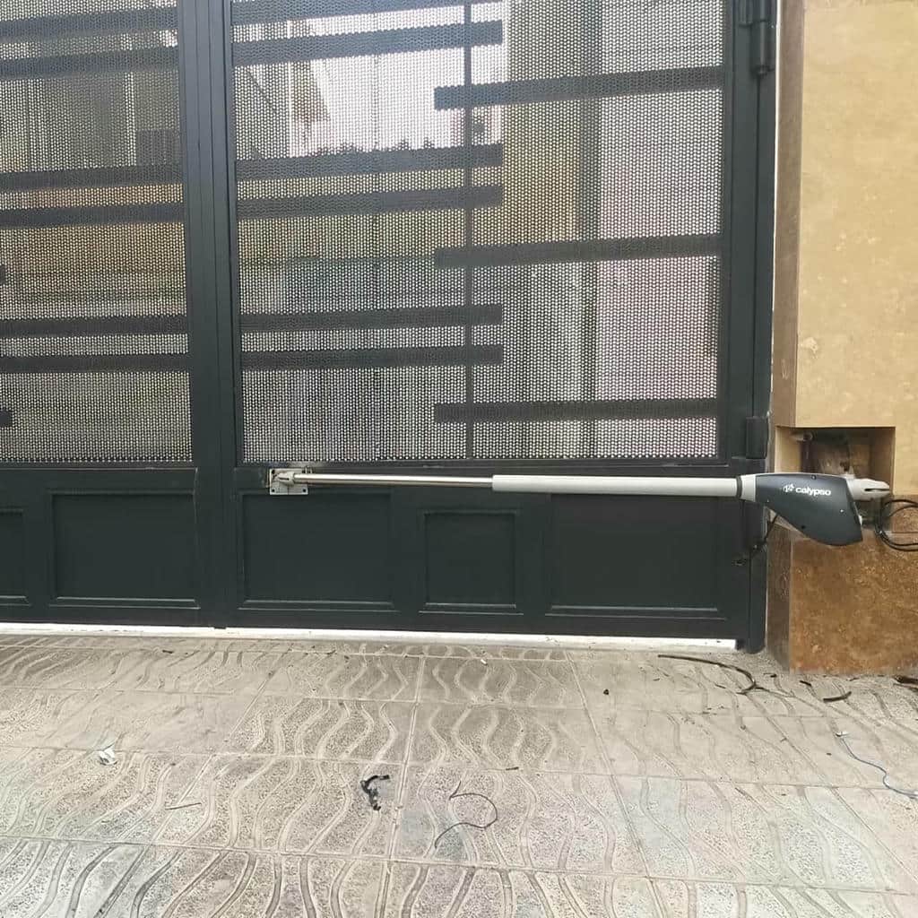 نصب جک برقی درب پارکینگ مدار فرمان در گنبدکاووس
