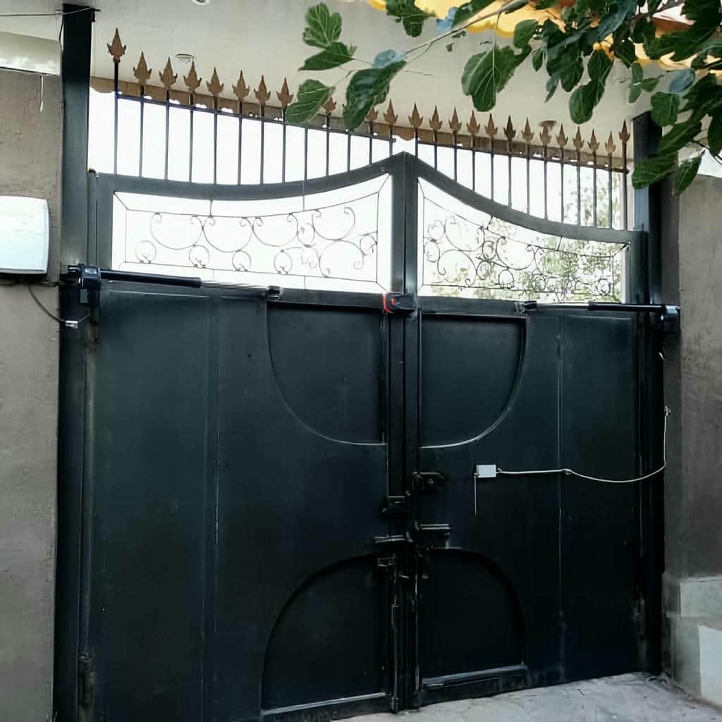 نصب جک برقی درب پارکینگ هوشمند در بجنورد