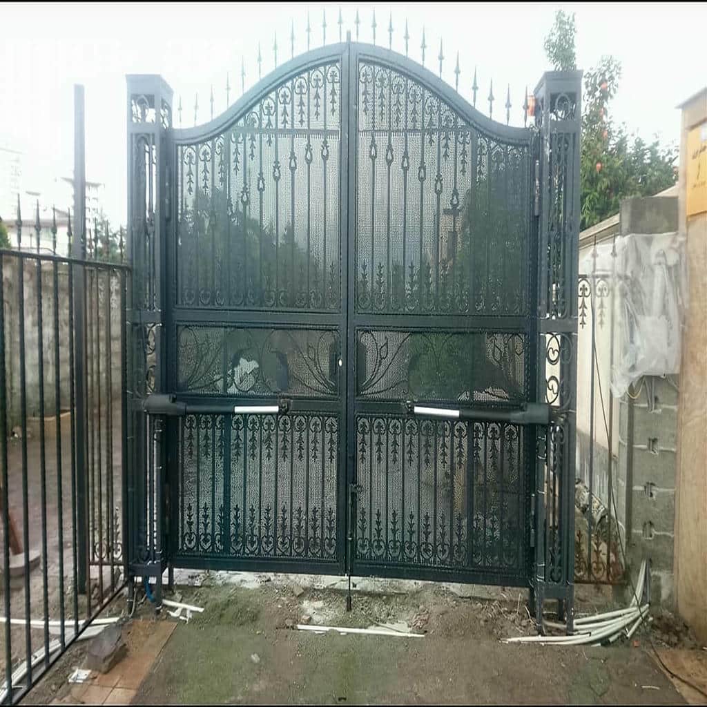 نصب جک برقی درب پارکینگ مدار فرمان در سقز
