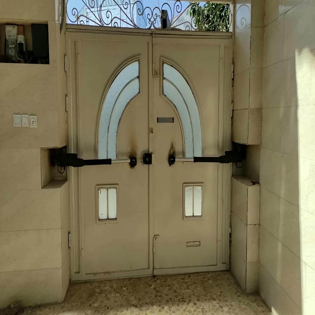 خرید جک برقی درب پارکینگ با نصب حرفه‌ای در بابل