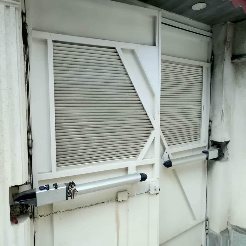جک برقی درب پارکینگ در رفسنجان