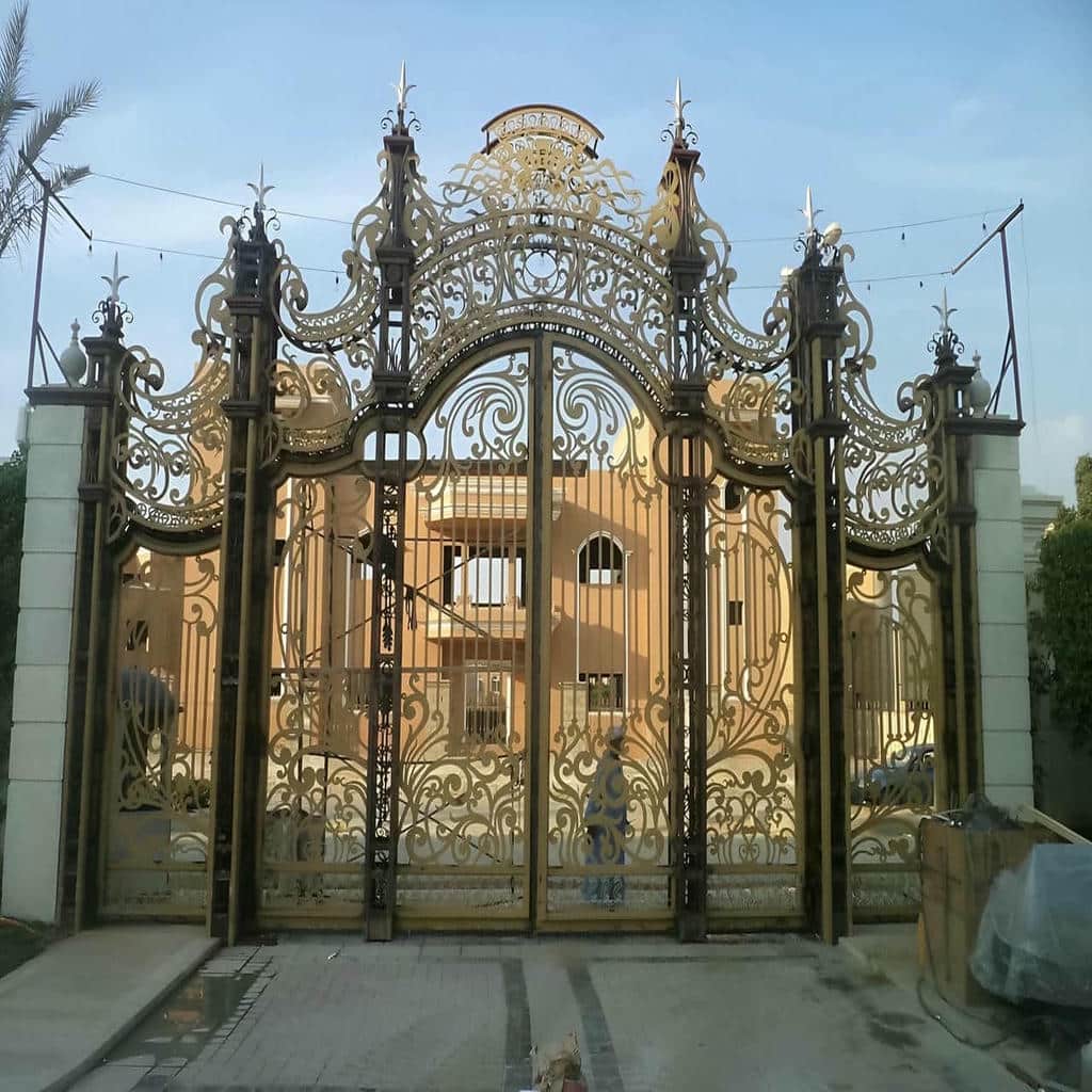 نصب درب حیاط آهنی پروفیل سنگین در کرج