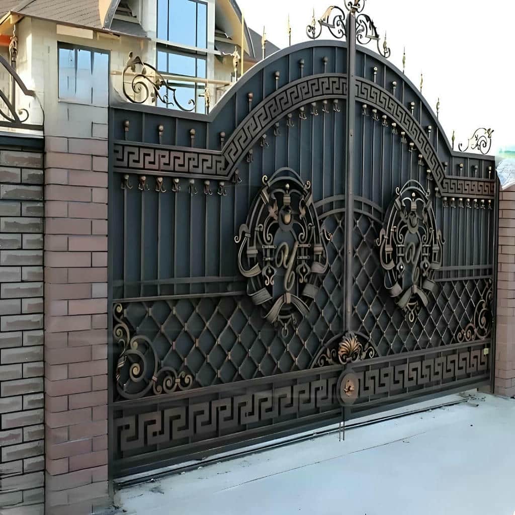 درب حیاط آهنی در مشهد