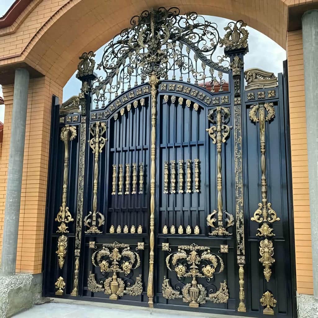خرید درب حیاط آهنی عرض دهانه در کاشان