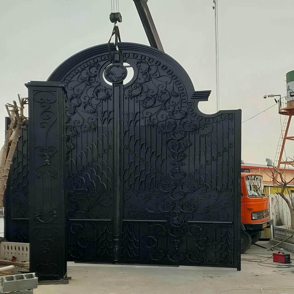قیمت درب حیاط آهنی فرفورژه در بومهن