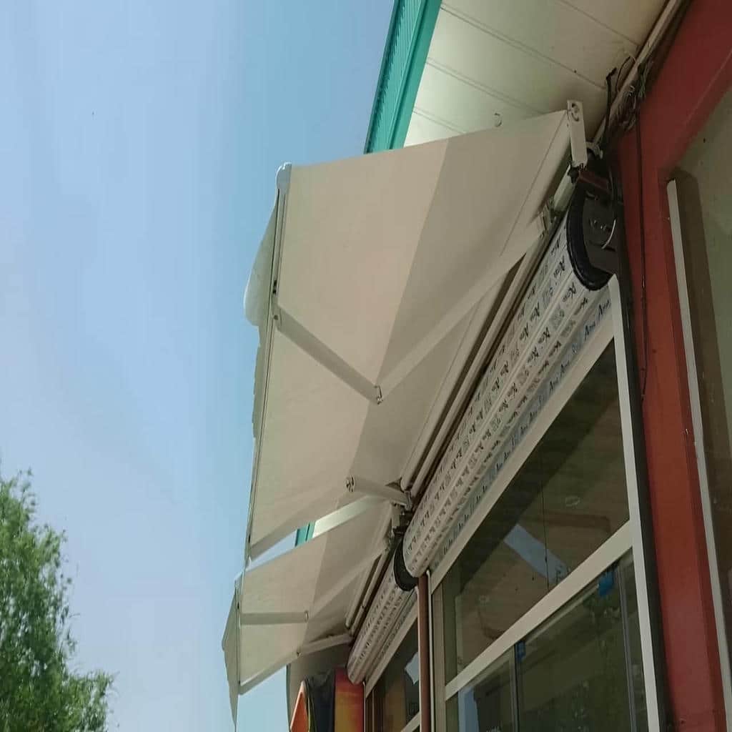 سایبان برقی در مریوان