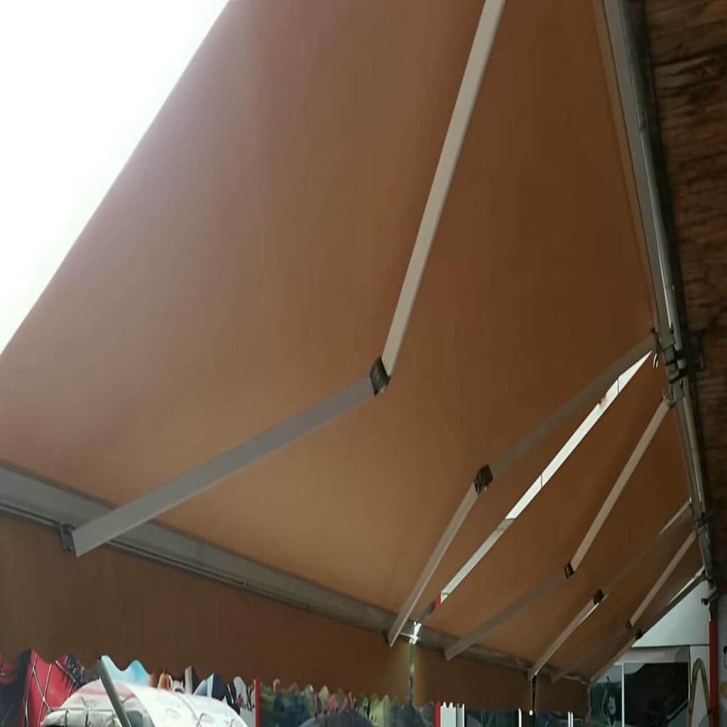 سایبان برقی در پرند