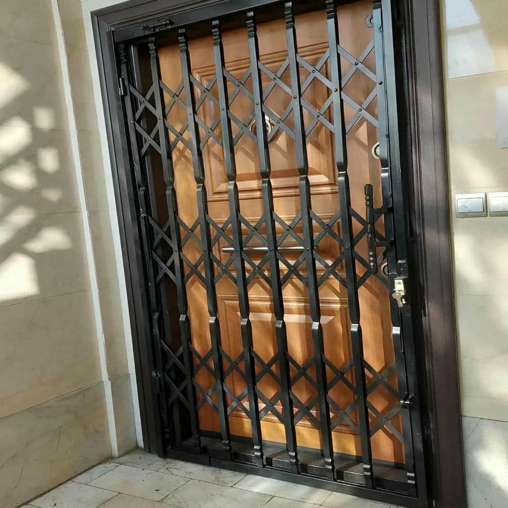 خرید درب آکاردئونی آهنی ساخت سفارشی در سقز