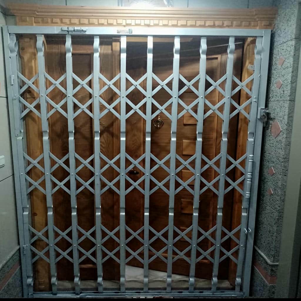 قیمت درب آکاردئونی آهنی تسمه دوبل در یزد