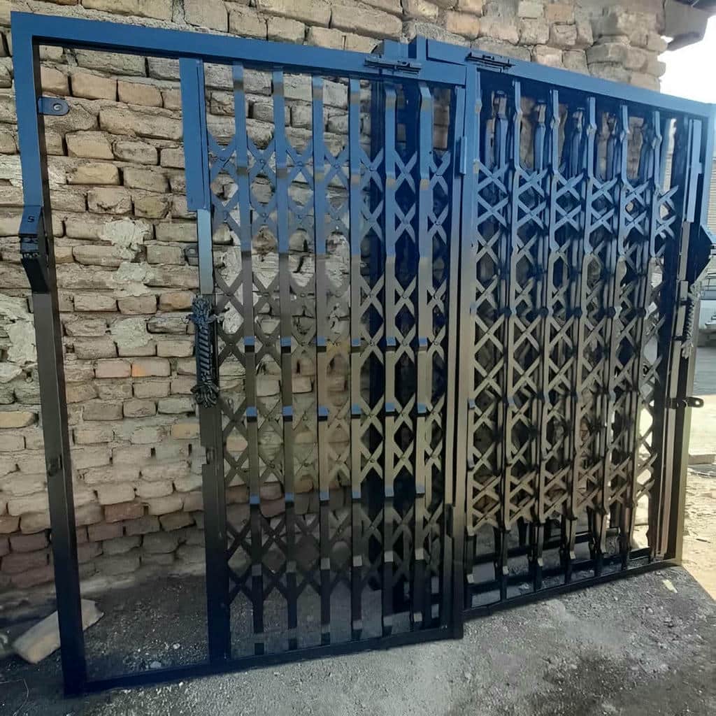 درب آکاردئونی آهنی در نوشهر