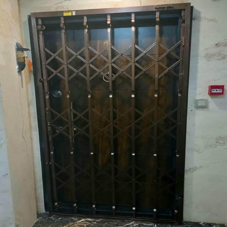 درب آکاردئونی آهنی در اشتهارد