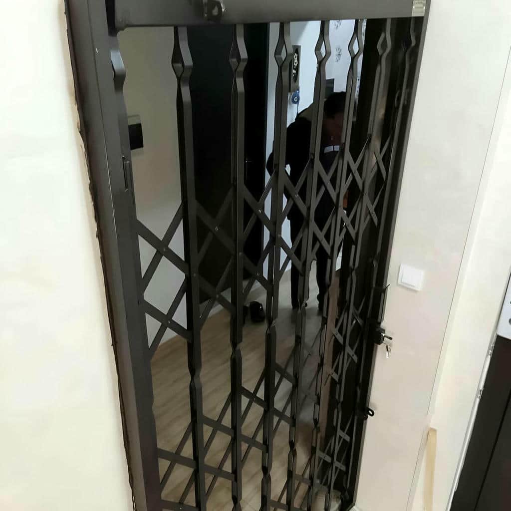 قیمت درب آکاردئونی آهنی تسمه دوبل در نیشابور