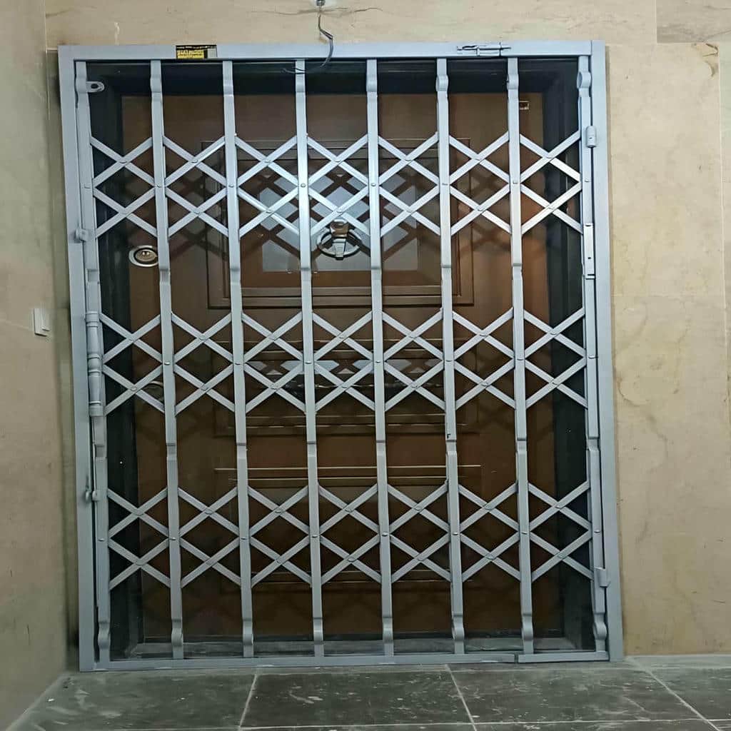 نصب درب آکاردئونی آهنی قفل ضدبرش در مریوان