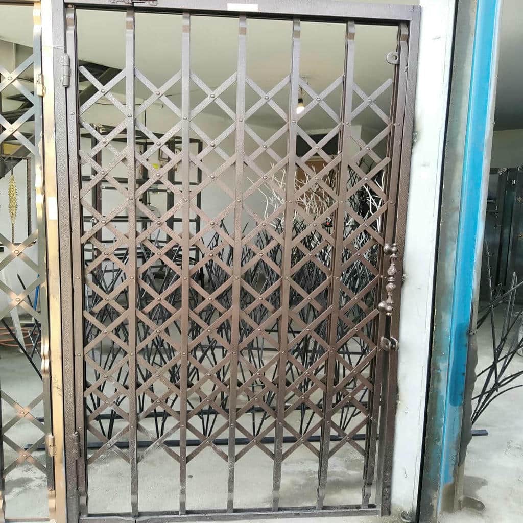 خرید درب آکاردئونی آهنی چندلوزی در بومهن