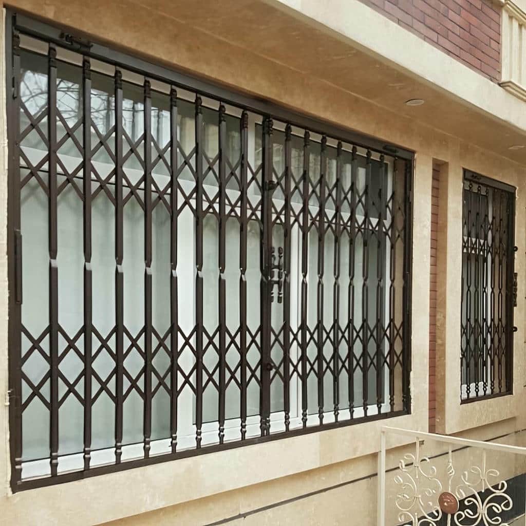 قیمت درب آکاردئونی آهنی تسمه دوبل در اندیشه