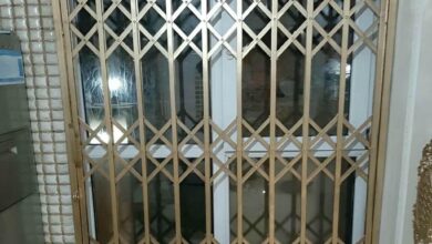 درب آکاردئونی آهنی در کمال شهر