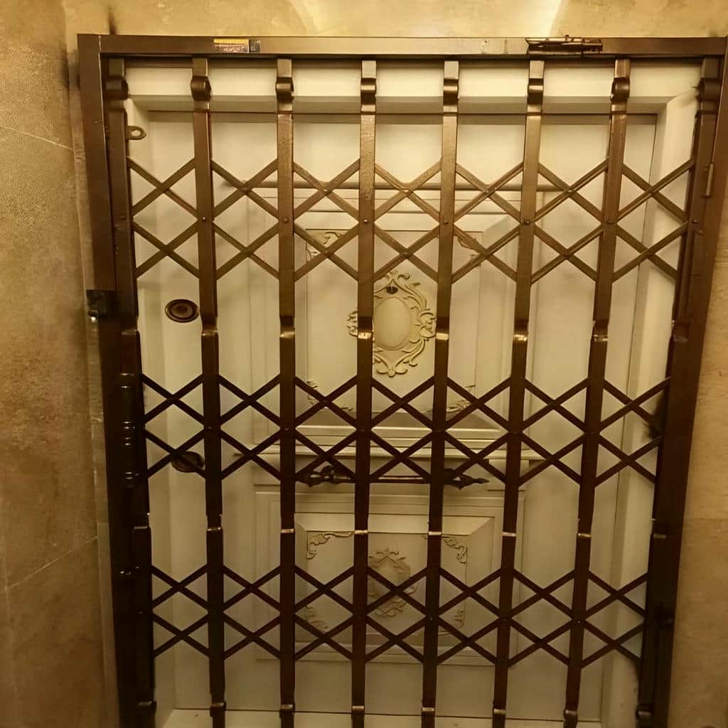 خرید درب آکاردئونی آهنی چندلوزی در مشهد