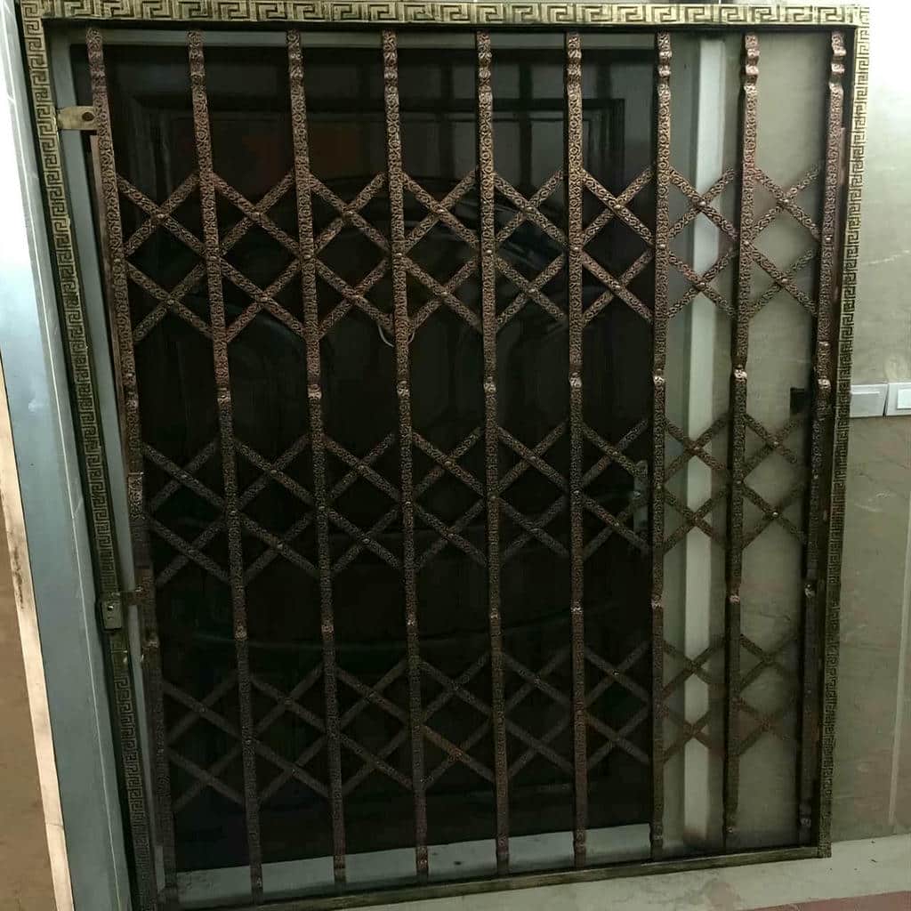 کارخانه درب آکاردئونی آهنی رنگ کوره ای در مشهد