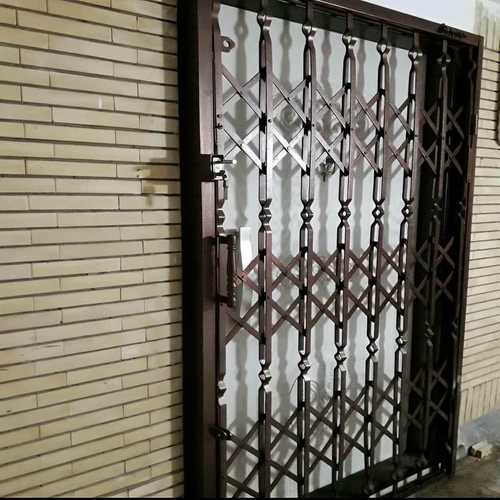 کارخانه درب آکاردئونی آهنی رنگ کوره ای در آمل