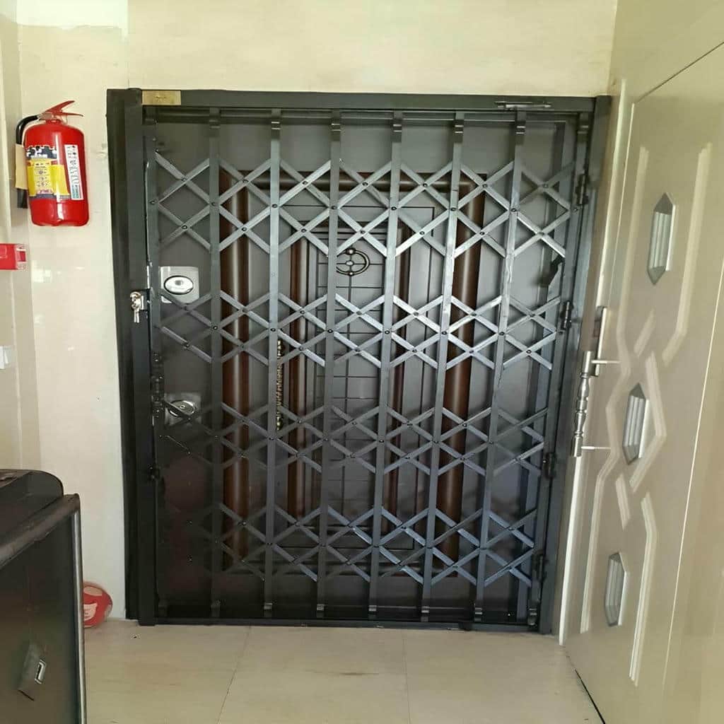 کارخانه درب آکاردئونی آهنی رنگ کوره ای در سقز