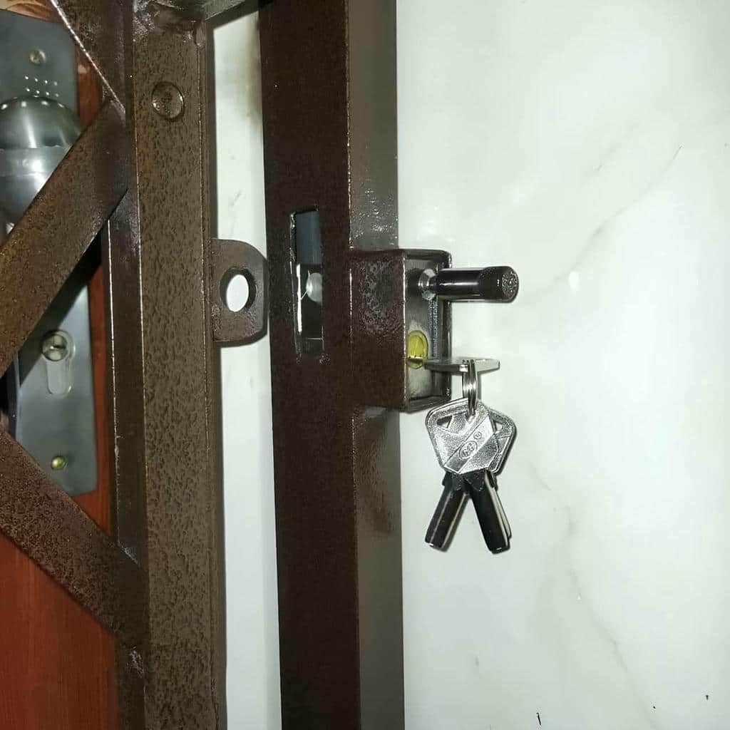 قیمت درب آکاردئونی آهنی ساختار ریلی در تبریز
