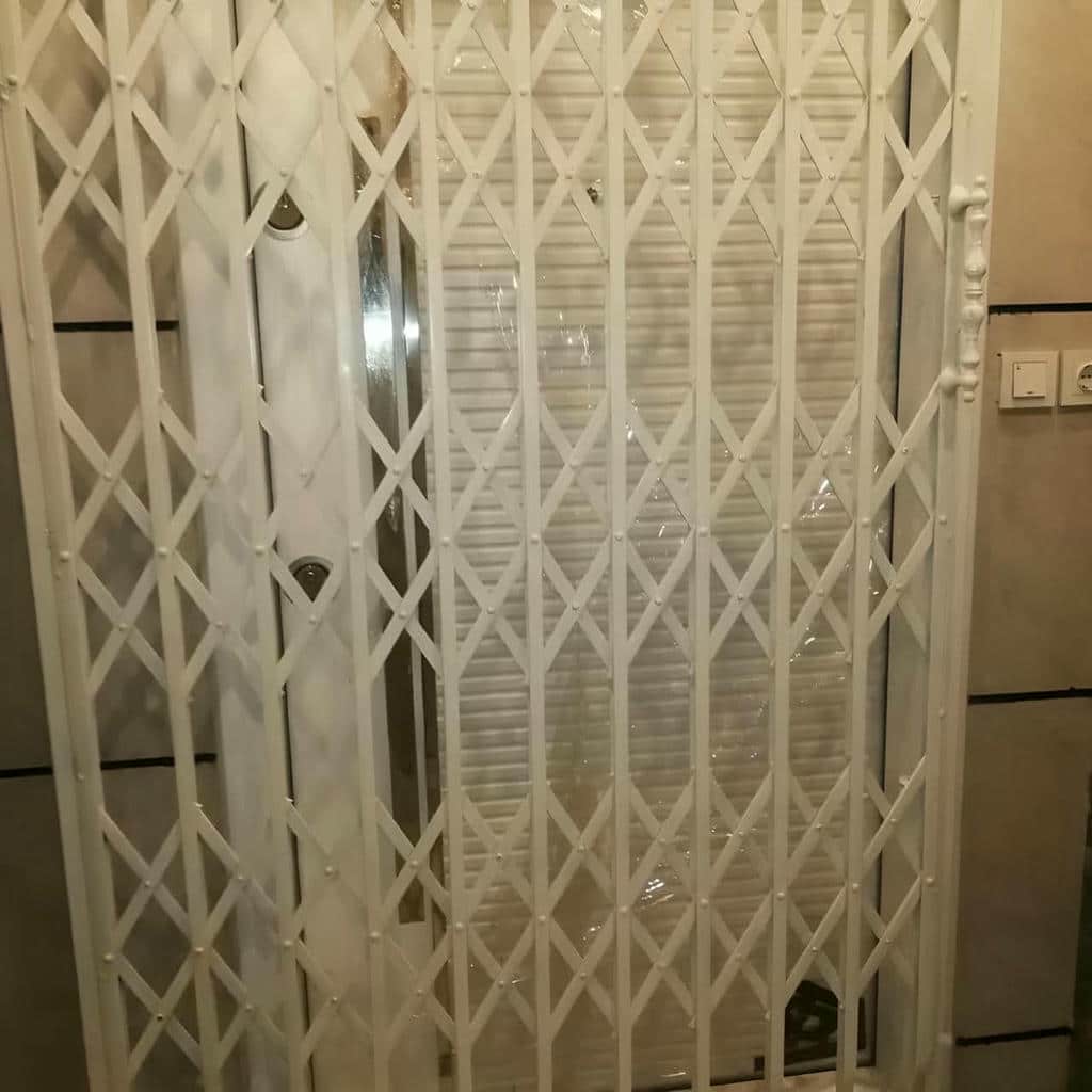 خرید درب آکاردئونی آهنی ساختار ریلی در آمل