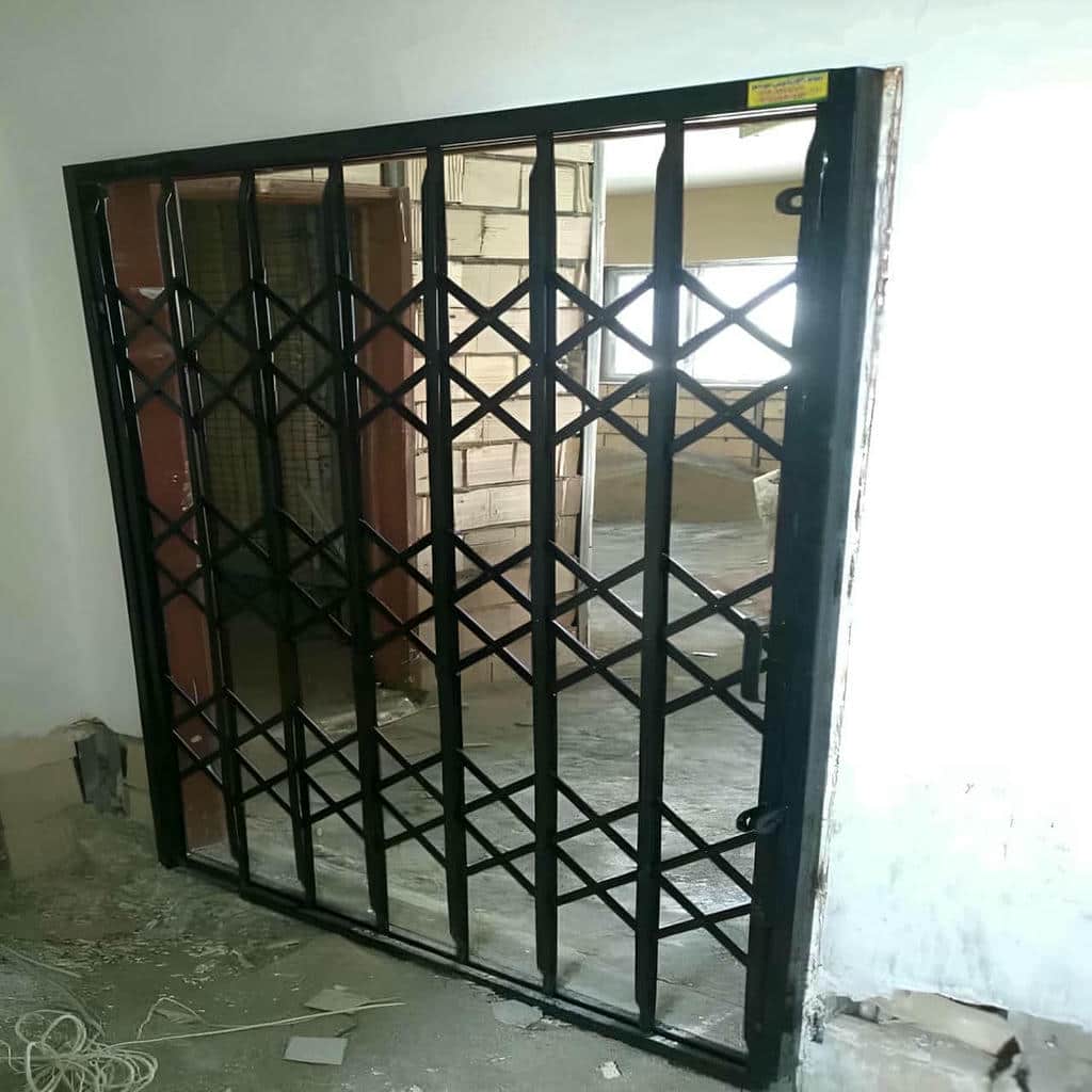 کارخانه درب آکاردئونی آهنی رنگ کوره ای در یزد