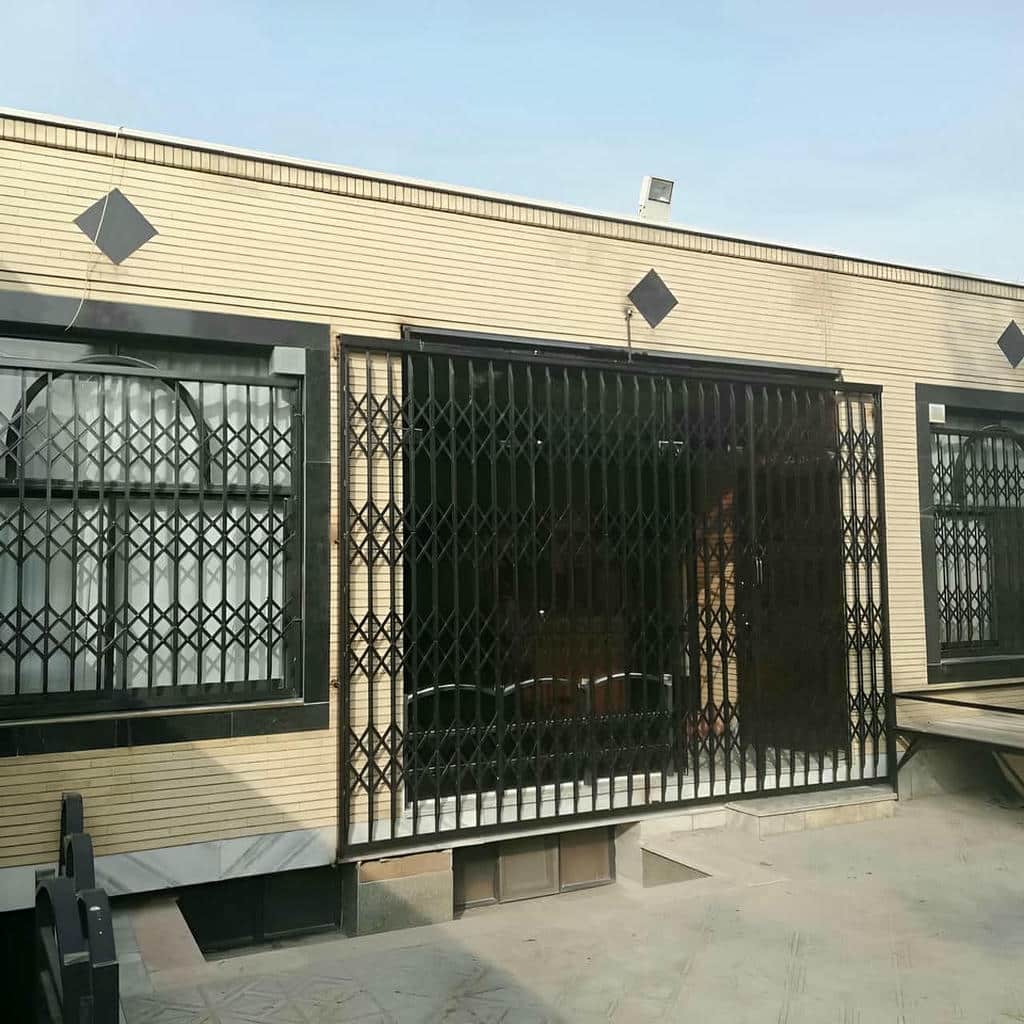 خرید درب آکاردئونی آهنی چندلوزی در بندر لنگه
