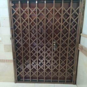 درب آکاردئونی آهنی در پرند