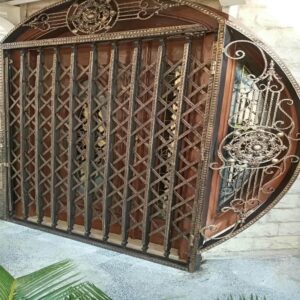 درب آکاردئونی آهنی در ساوه