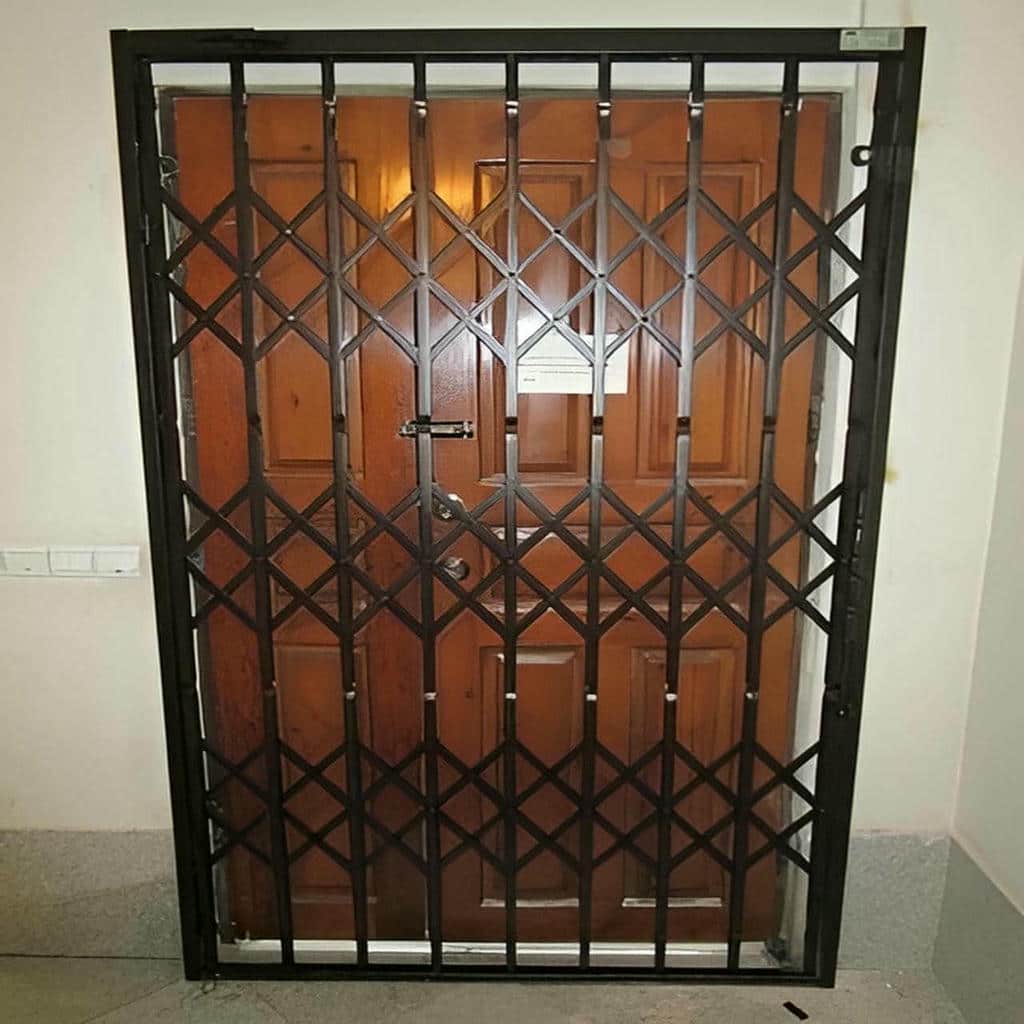 قیمت درب آکاردئونی آهنی یراق استاندارد در کاشان