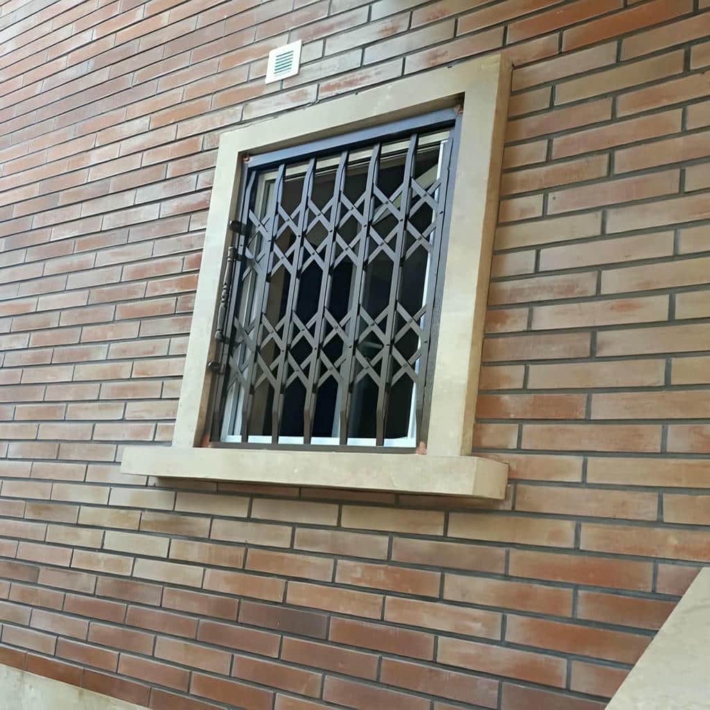 خرید درب آکاردئونی آهنی ساخت سفارشی در مشهد