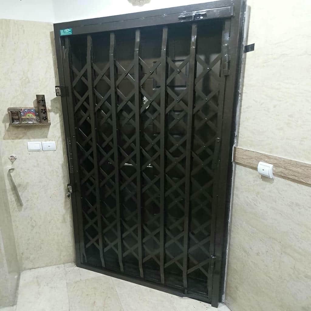نصب درب آکاردئونی آهنی قفل ضدبرش در فشم