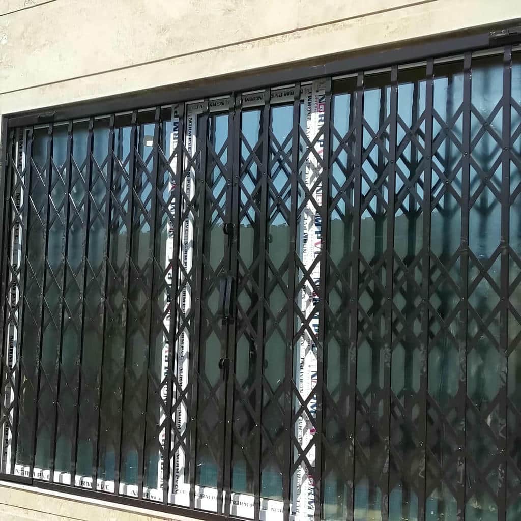 نصب درب آکاردئونی آهنی قفل ضدبرش در ایرانشهر