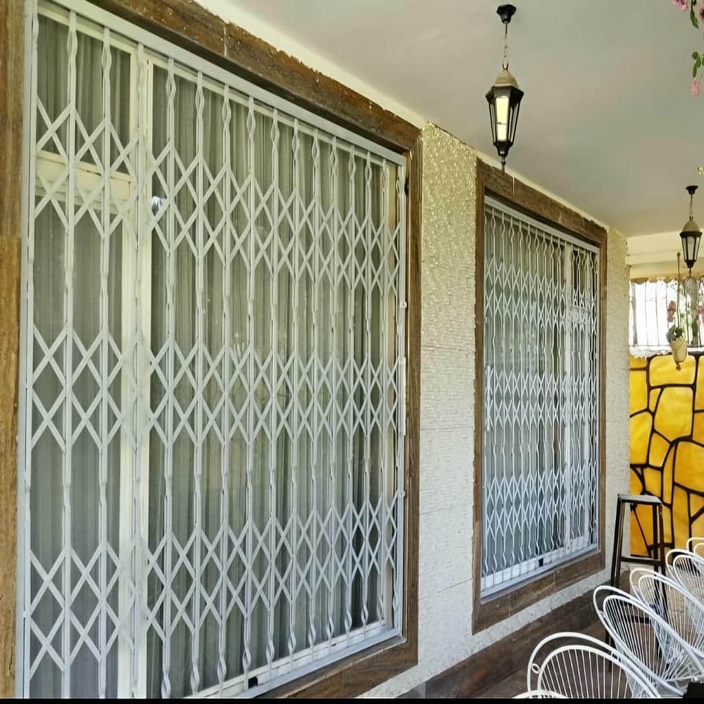 فروش درب آکاردئونی آهنی رنگ کوره ای در قشم