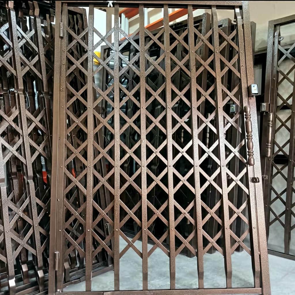 خرید درب آکاردئونی آهنی چندلوزی در دماوند