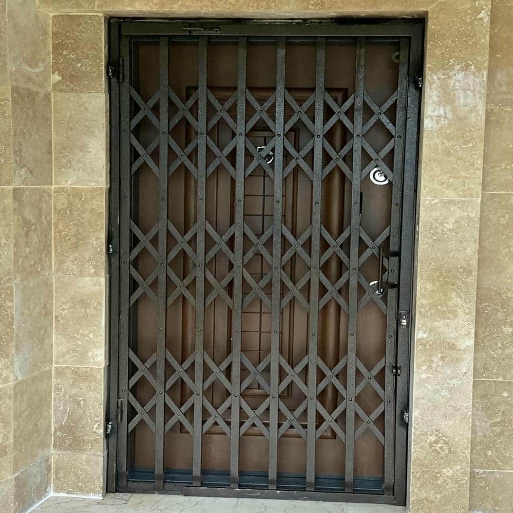 خرید درب آکاردئونی آهنی چندلوزی در نیشابور