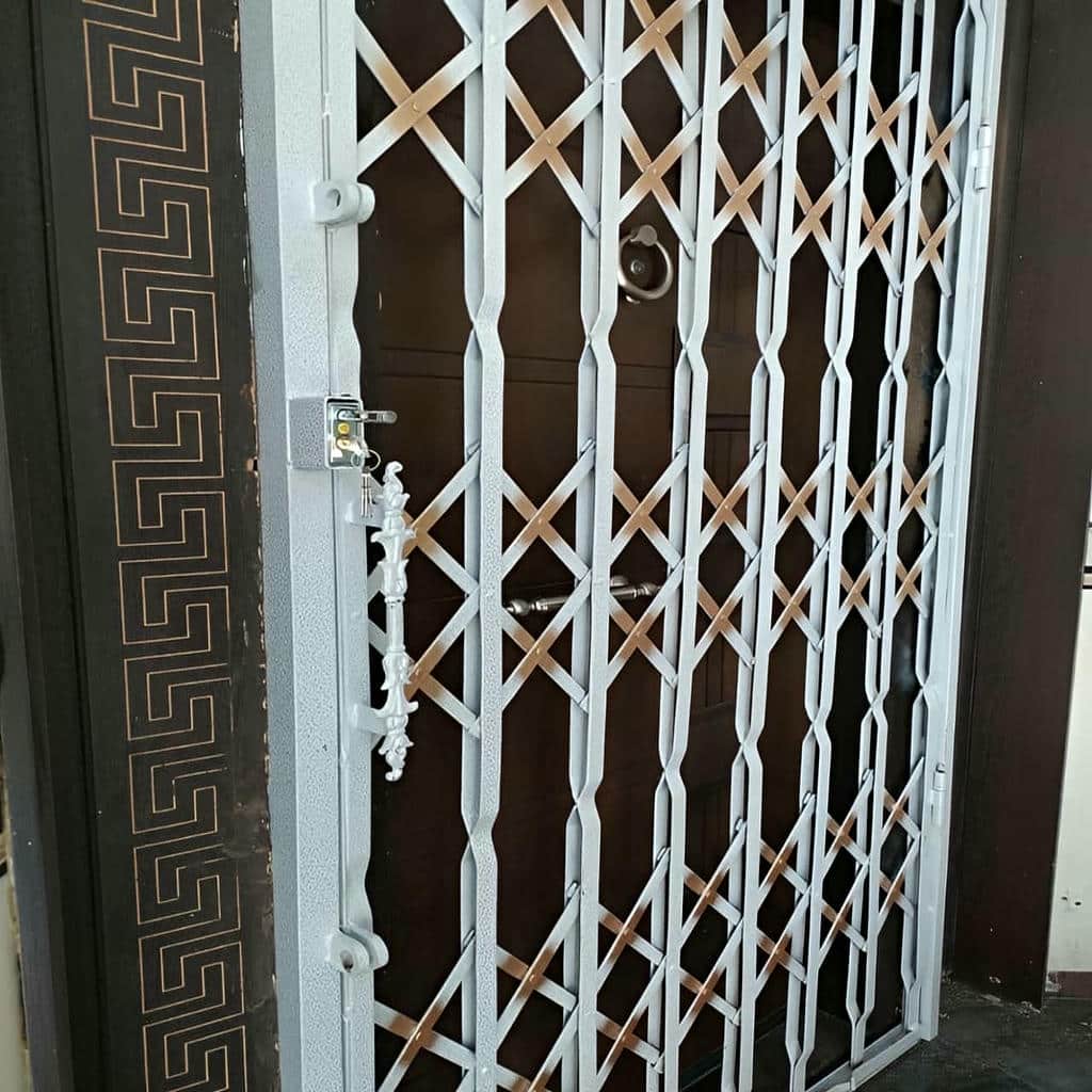 فروش درب آکاردئونی آهنی قفل کتابی مخفی در فیروزکوه