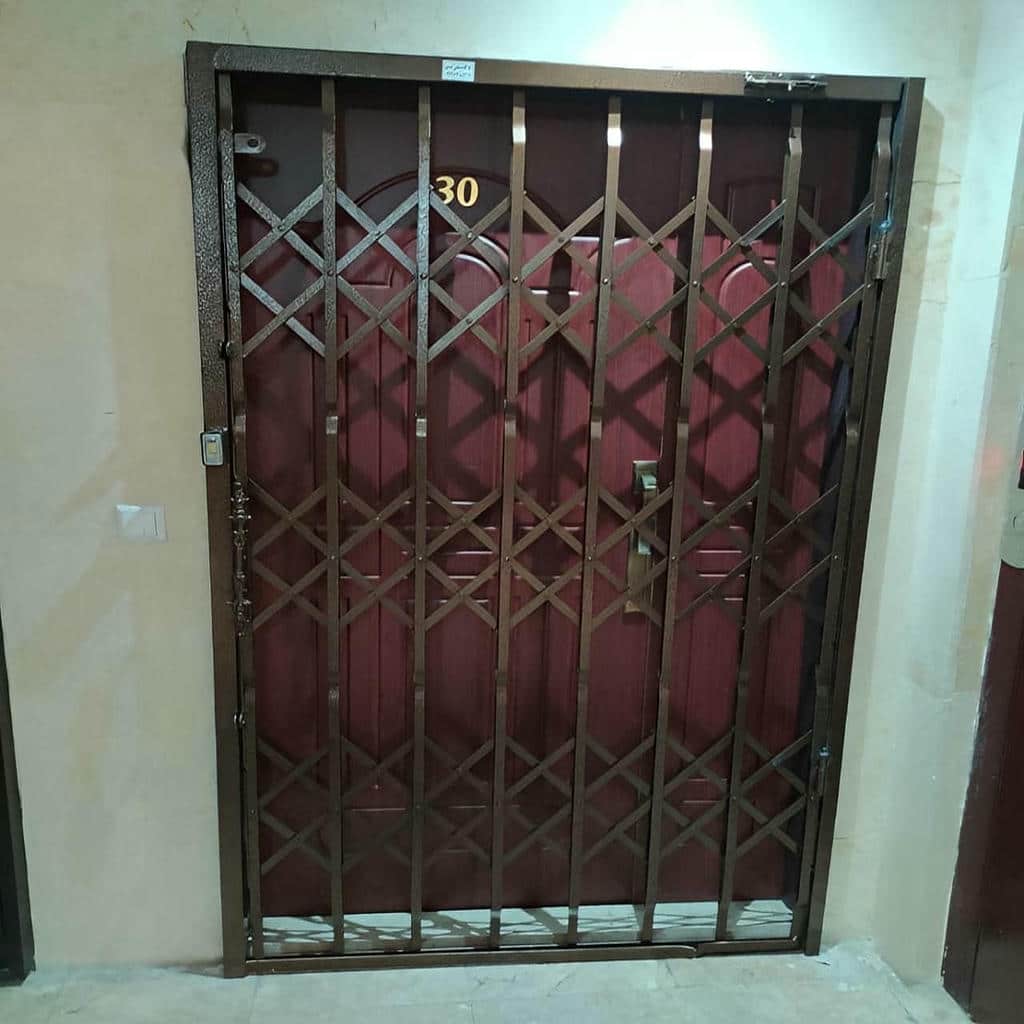نصب درب آکاردئونی آهنی قفل ضدبرش در رفسنجان