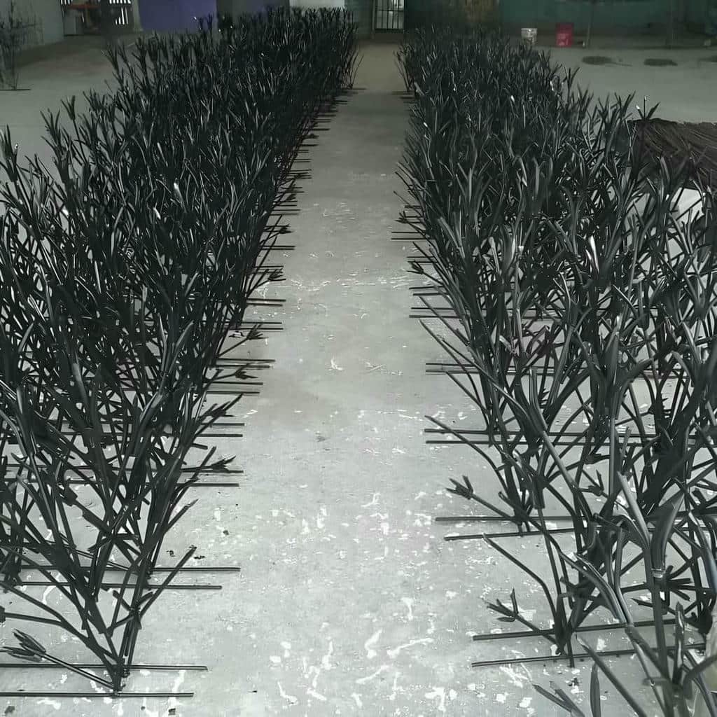 نصب حفاظ شاخ گوزنی طراحی هماهنگ با نما در فیروزکوه