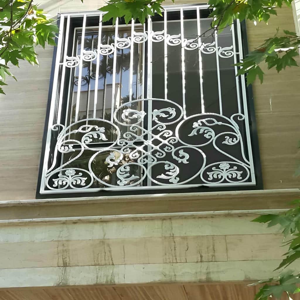 قیمت حفاظ پنجره فلزی فرفورژه کلاسیک در ایلام